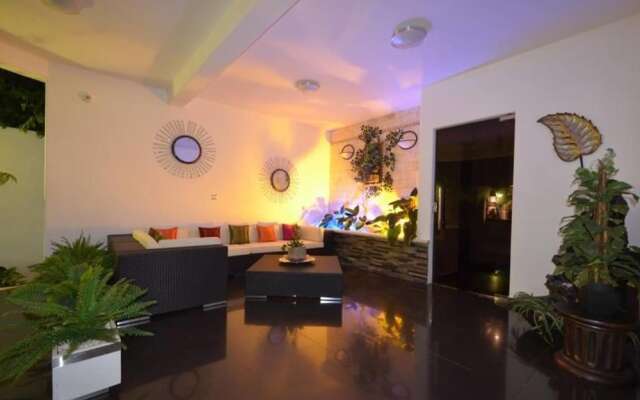 Luxury Villa in Sosua Center - 7 Beds/7 Baths