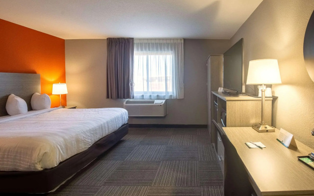 Quality Inn & Suites Hammond Near I-8090