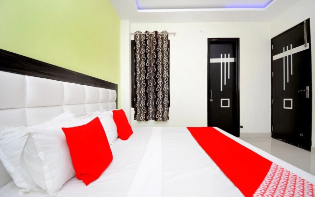 Hotel Royal Lifestyle By OYO Rooms