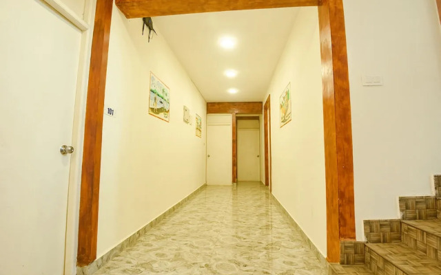 Fabhotel Grand Royal Palms