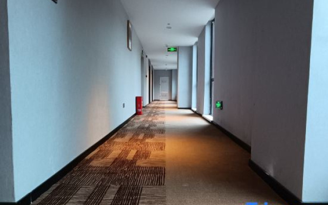 Super 8 Preferred Hotel (Xinduqiao Town)