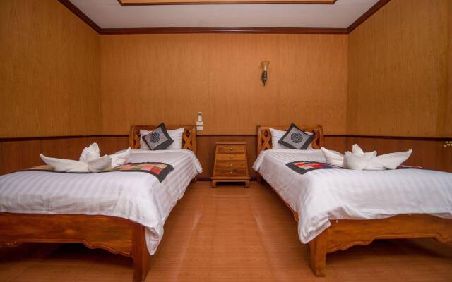 Baan Baitan Resort