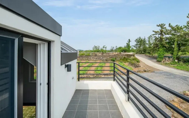 Jeju Moridarakbang Pension