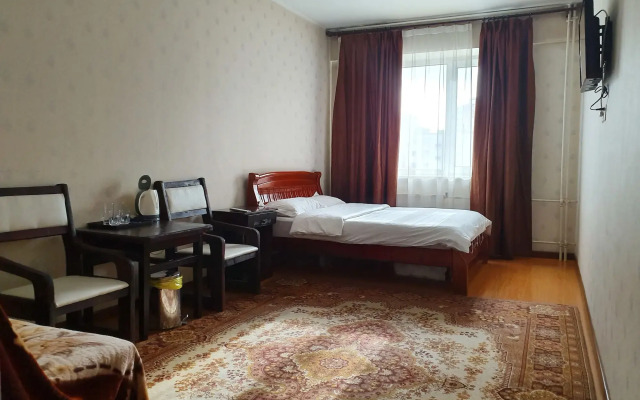 Land Hotel