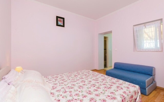 Awesome Home in Orasac With Wifi and 1 Bedrooms
