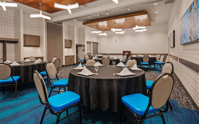 Best Western Premier Winnipeg East