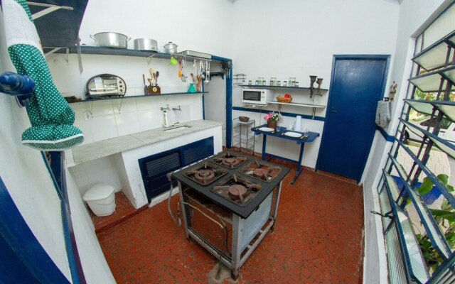 OBA 44 - Beach house in front of the sea - Caraguatatuba