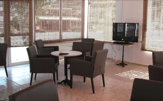 Antonis Hotel
