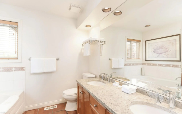 Villa's At Eldorado Resort