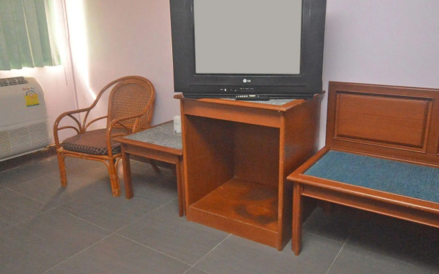 Nida Rooms Pak Nam Seven Voque