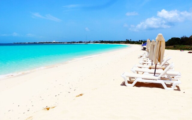 Rendezvous Bay Hotel