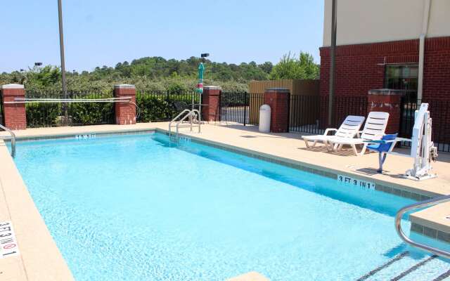 Comfort Inn & Suites Fultondale Gardendale I-65