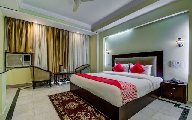 OYO 2428 Hotel Ashish