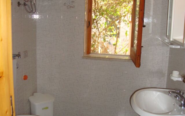 Attractive Holiday Home in Sciacca With Tennis Court & BBQ