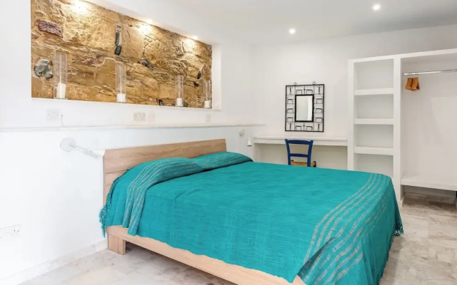 Cyprus Villages Hotel & Restaurant - Central Location - Bed & Breakfast - With Access To Pool And Stunning Views