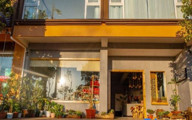 Yuexing Tinghuyuan Guesthouse