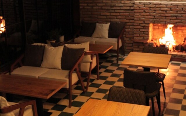 Vi-la Homestay Café