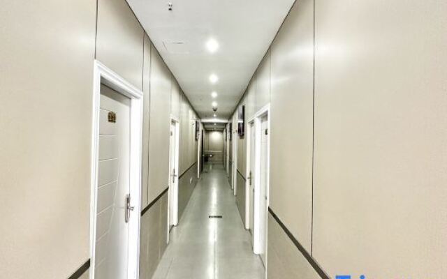 Xuefeng Express Hotel