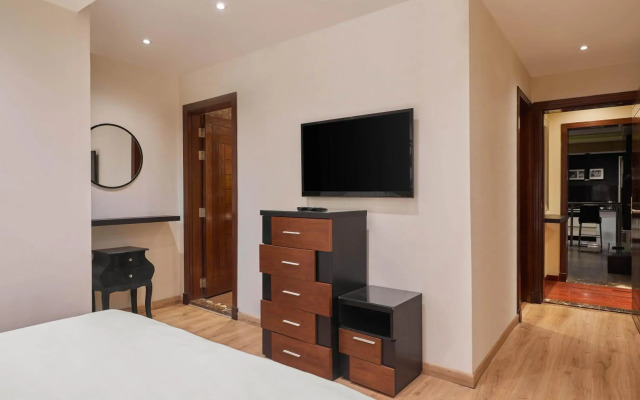 Golden Park Hotel
