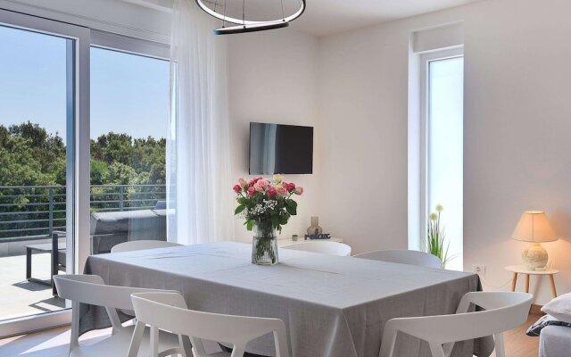 Modern Apartment With Large Covered Terrace