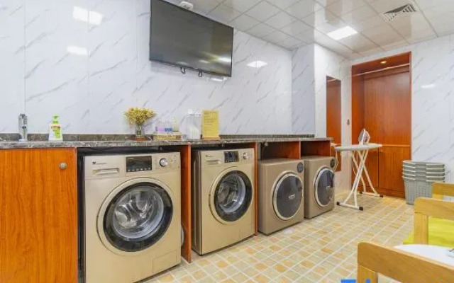 Chenfeng Zhenpin Hotel