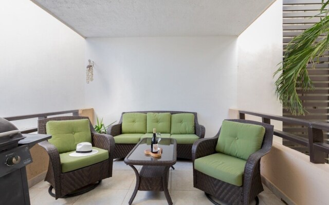 Spacious 2BR Condo Well-located Wifi Concierge