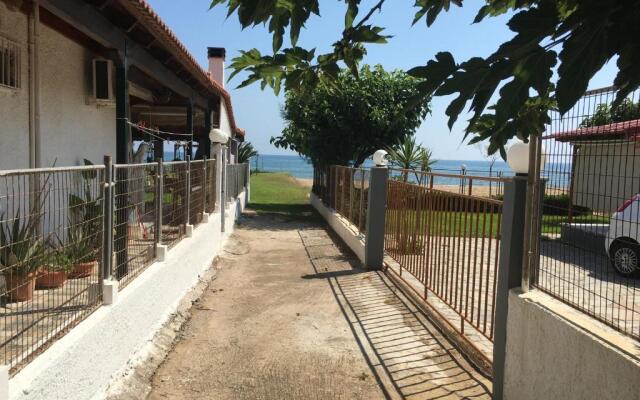 Παραθαλάσσια κατοικία στην παραλία Κατακόλου