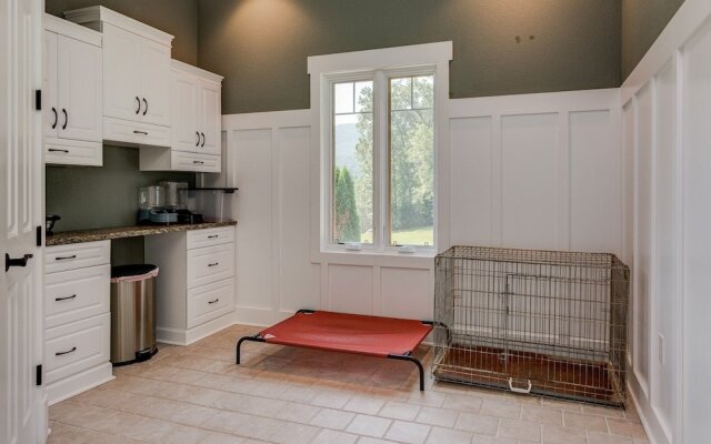 Waterfall Manor - 4 Br Home