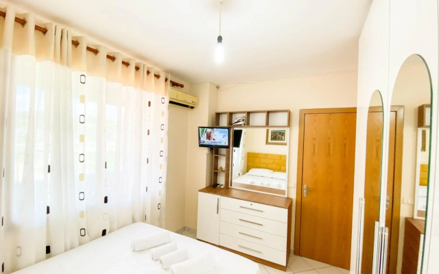Comfortable Golem Beach Apartment