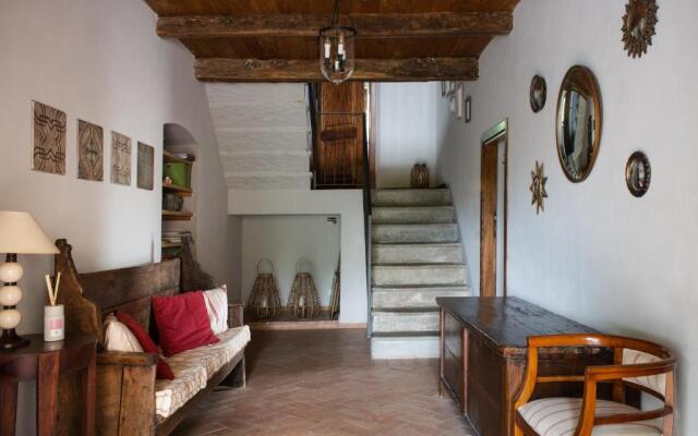 I Ginepri exclusive CountryHouse, 15pax, private pool, Aulla