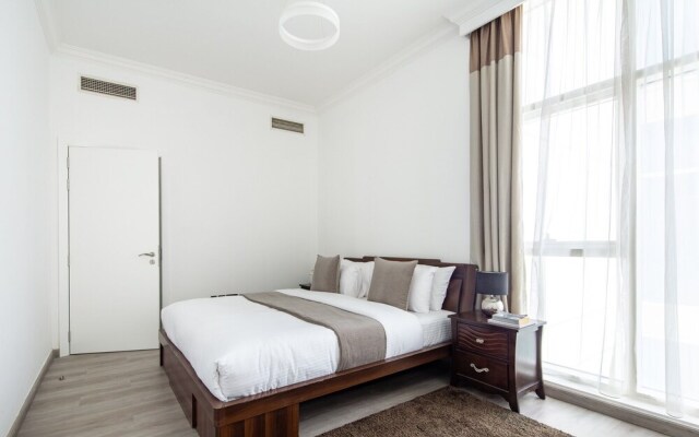 Ravishing 3BR Apartment With Amazing Marina Views