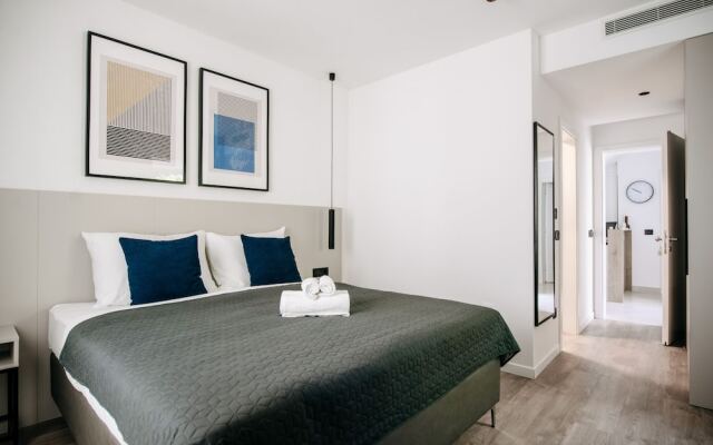 Kala Luxury rooms by DuHomes