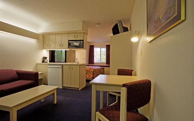 Americas Best Value Inn & Suites - N. Lima/Boardman