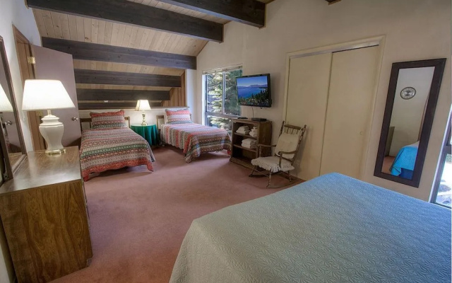 Sparrows Nest by Lake Tahoe Accommodations