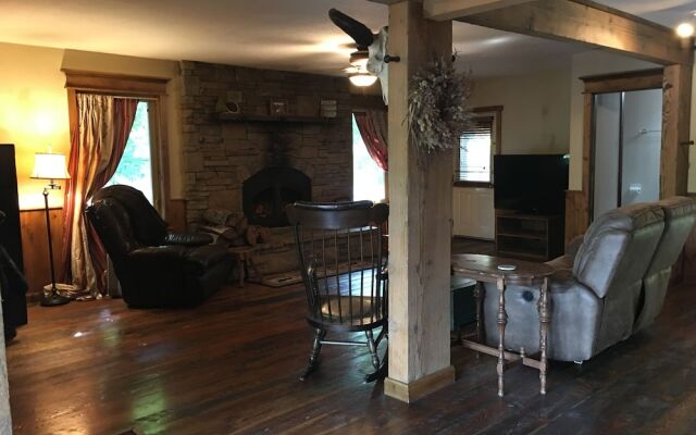 Little Trail Creek Cabins