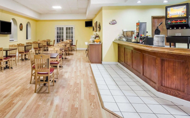 Simple Rewards Inn
