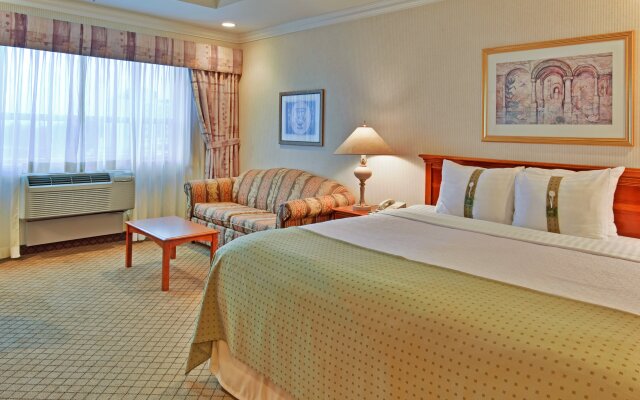 Holiday Inn Hotel & Suites Oakville @ Bronte by IHG