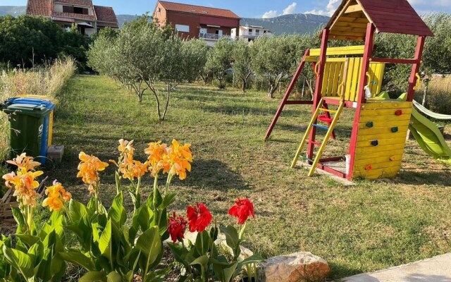 Kuca za Odmor u Kastelima s Pogledom na More