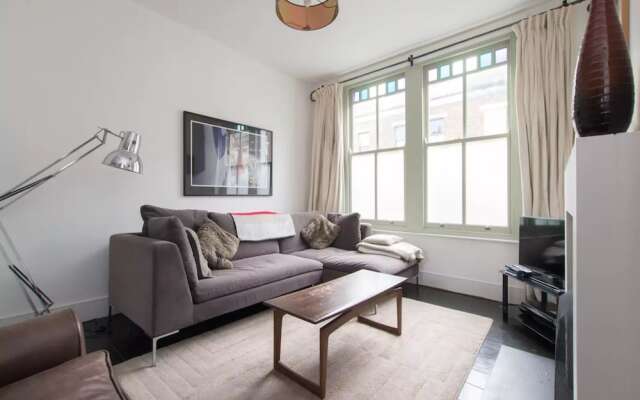 Beautiful 2 Bedroom House in Hackney