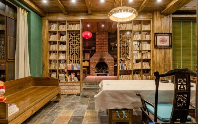 Floral Hotel·Yicheng Yijia Hotel(Dongda store of Zhangjiajie National Forest Park)