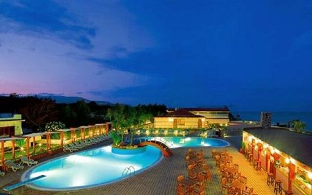 Le Mandrelle Beach Resort