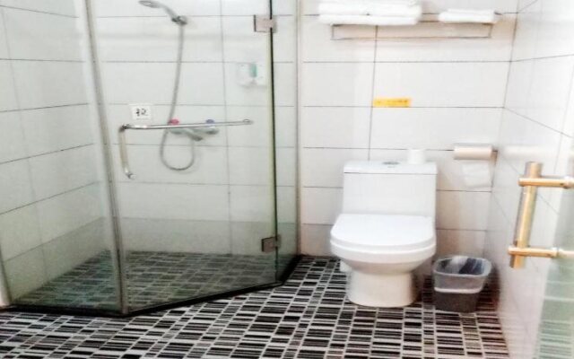 e Home Hotel Nanzhou Railway Staion