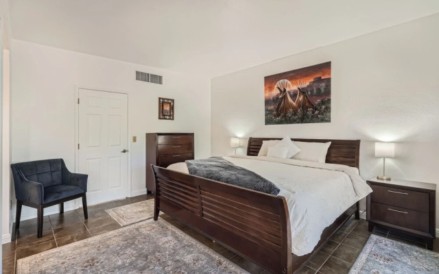 Sonoran Desert Oasis + Close To Everything!