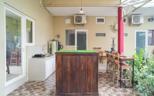 RedDoorz near Suncity Mall Sidoarjo