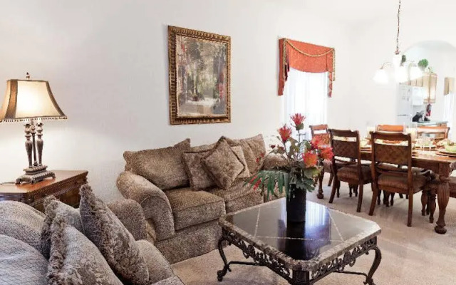 Disney Area Executive Plus Homes
