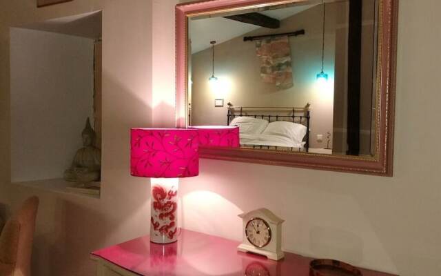 Maison de Textile Apartment