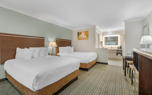 Best Western Courtesy Inn Hotel - Anaheim Resort at the Park