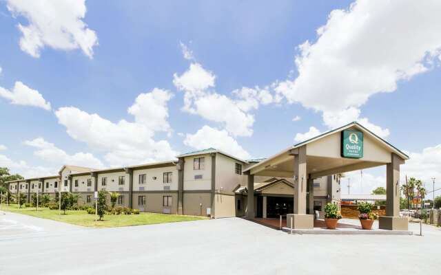 Quality Suites Houston Hobby Airport