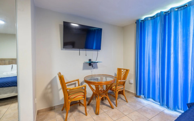 Golden Dream Studio 306 B