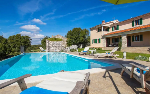 Villa Albina Comfortable Holiday Residence